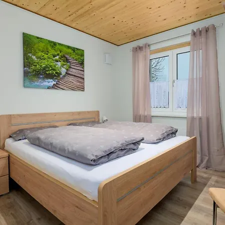 Ferienhaus מלון פרוידנשטאדט